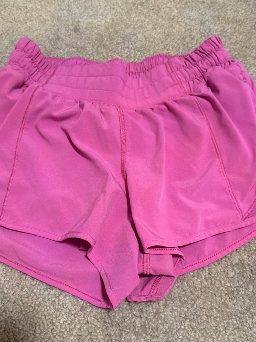Lululemon Hotty hot shorts pink 4 2.5 rise
